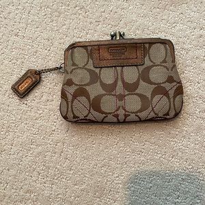 Vintage COACH coin purse with card slots